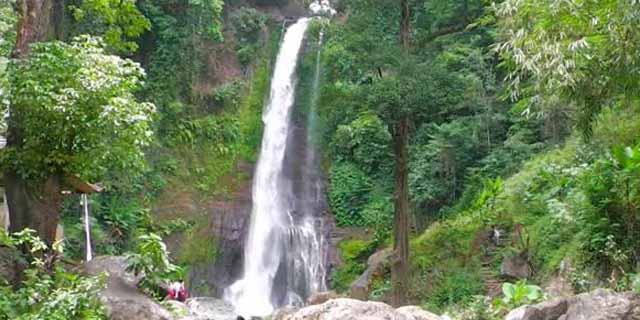 Read more about the article Gitgit Waterfall